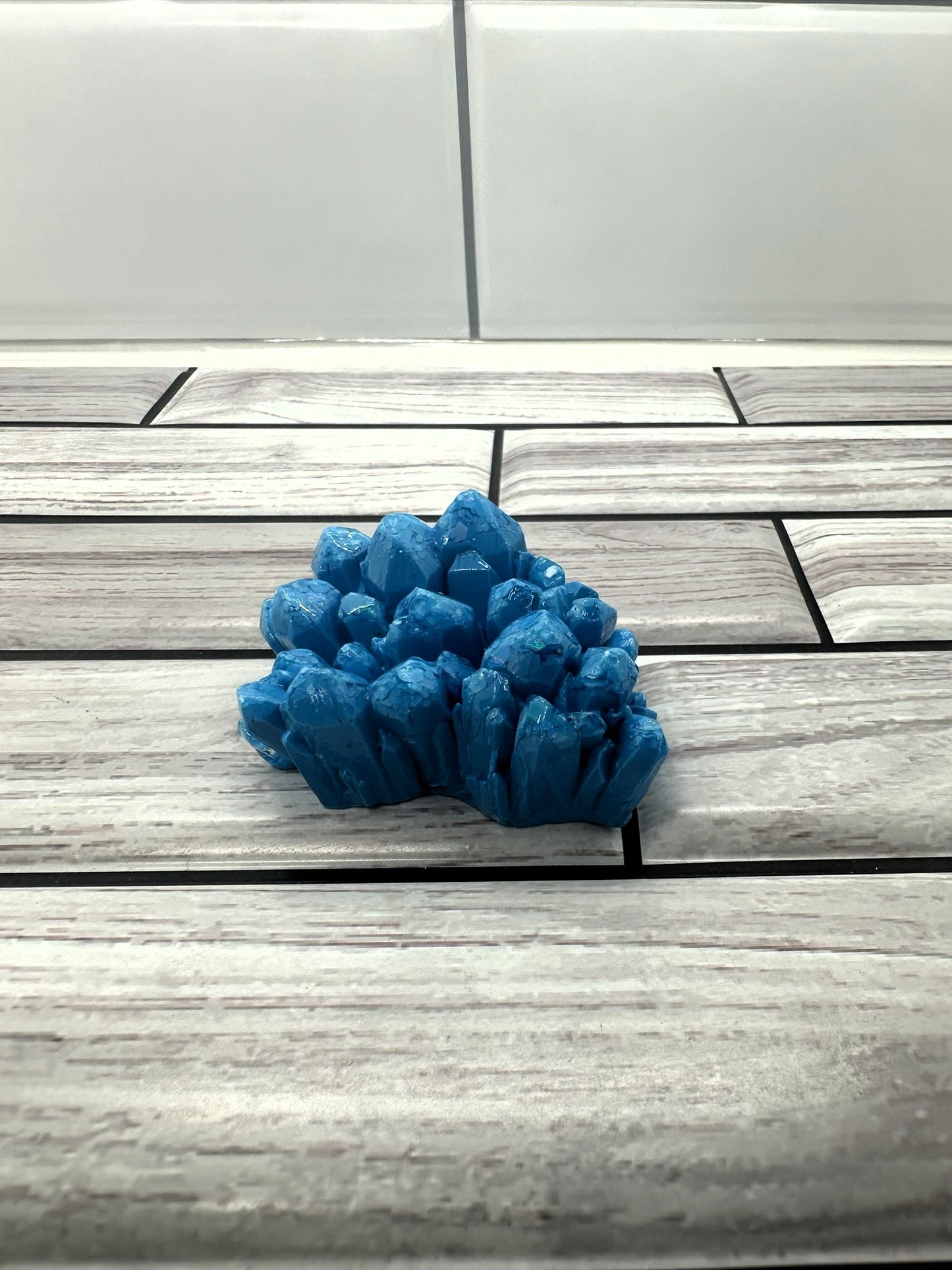 Sea Blue Geode - Realistic Resin Crystal Decor