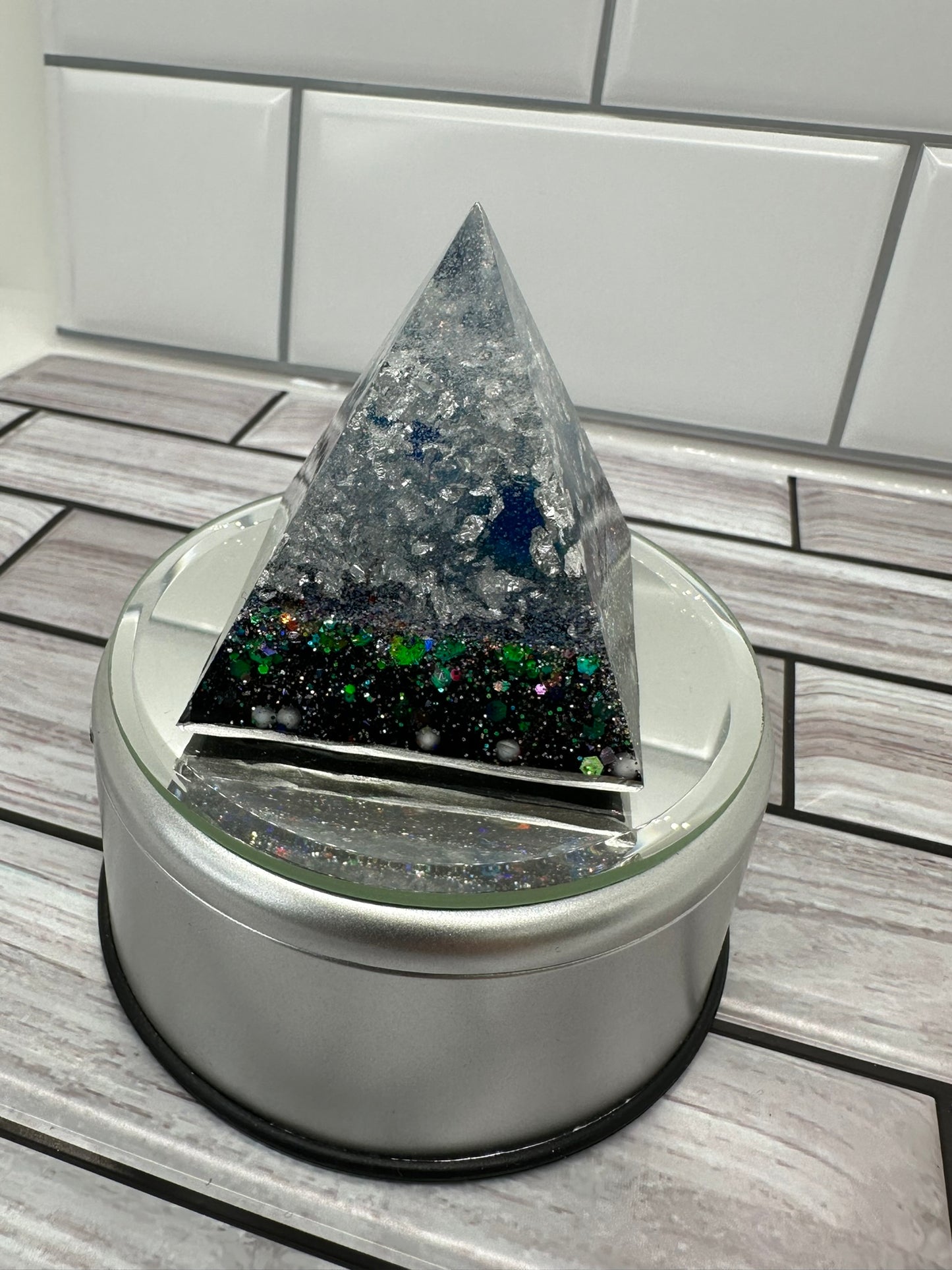 Blue Diamond Drop Ugly Pour Pyramid