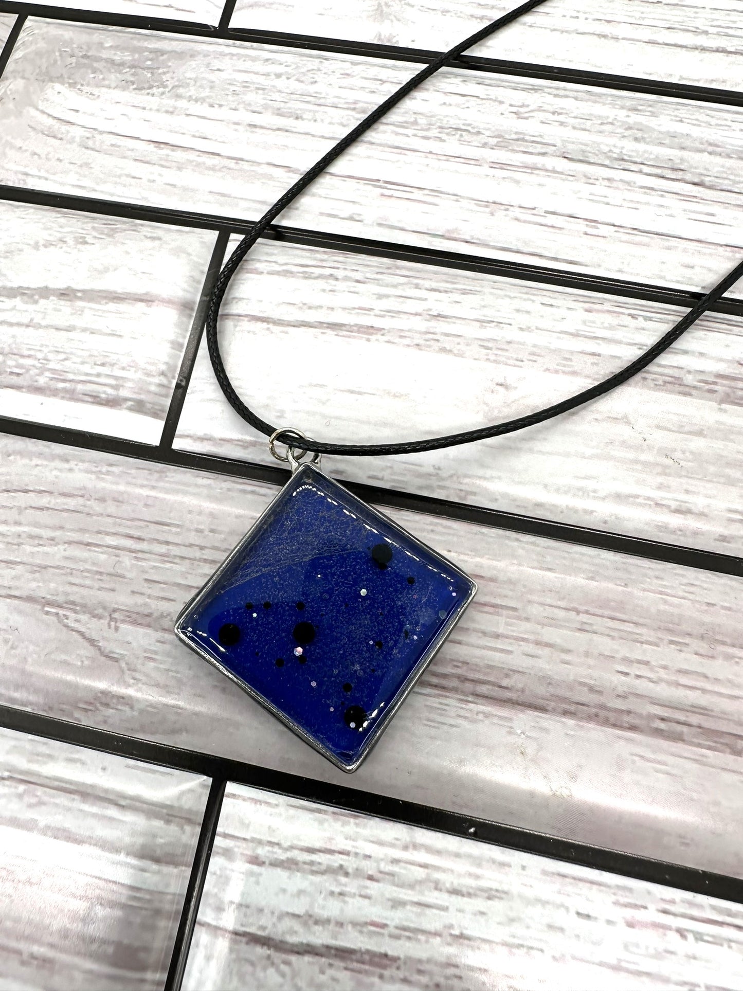 Ethereal Spider Web Resin Necklace (REAL SPIDER WEB)