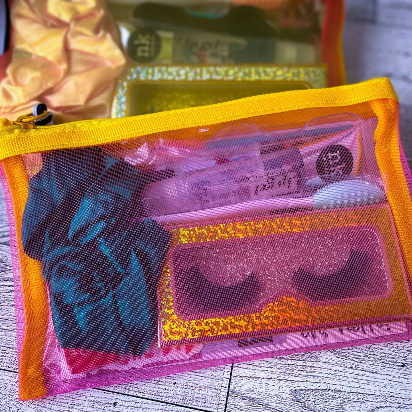 CoRo Basic Babe Glam Bag Gift Set: Lady