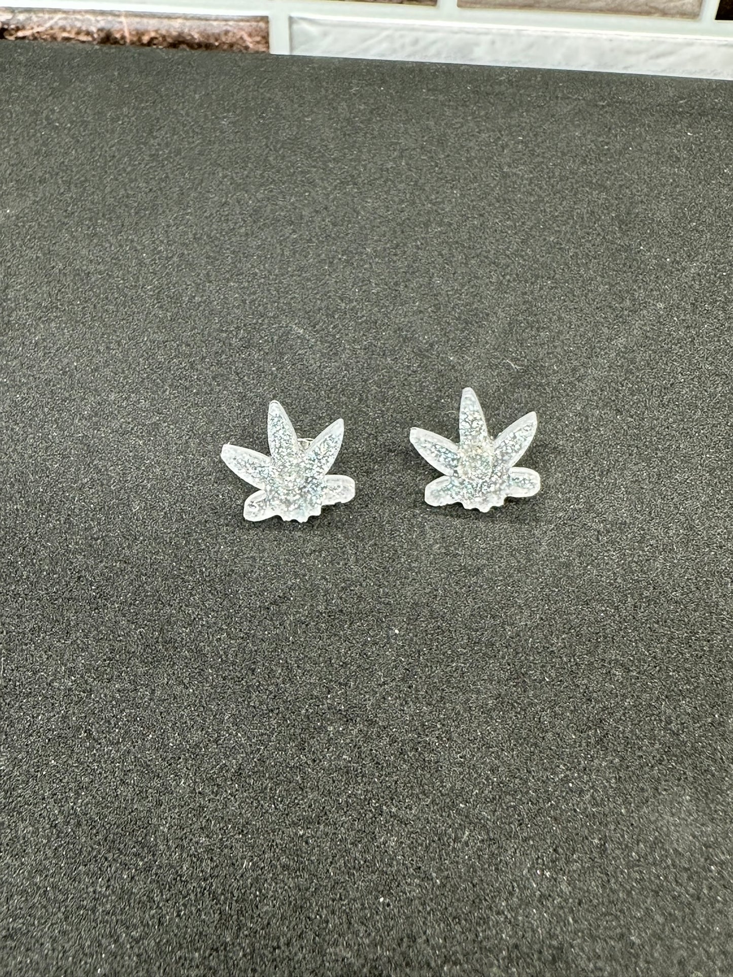 Clear & Glitter Weed Leaf Stud Earrings