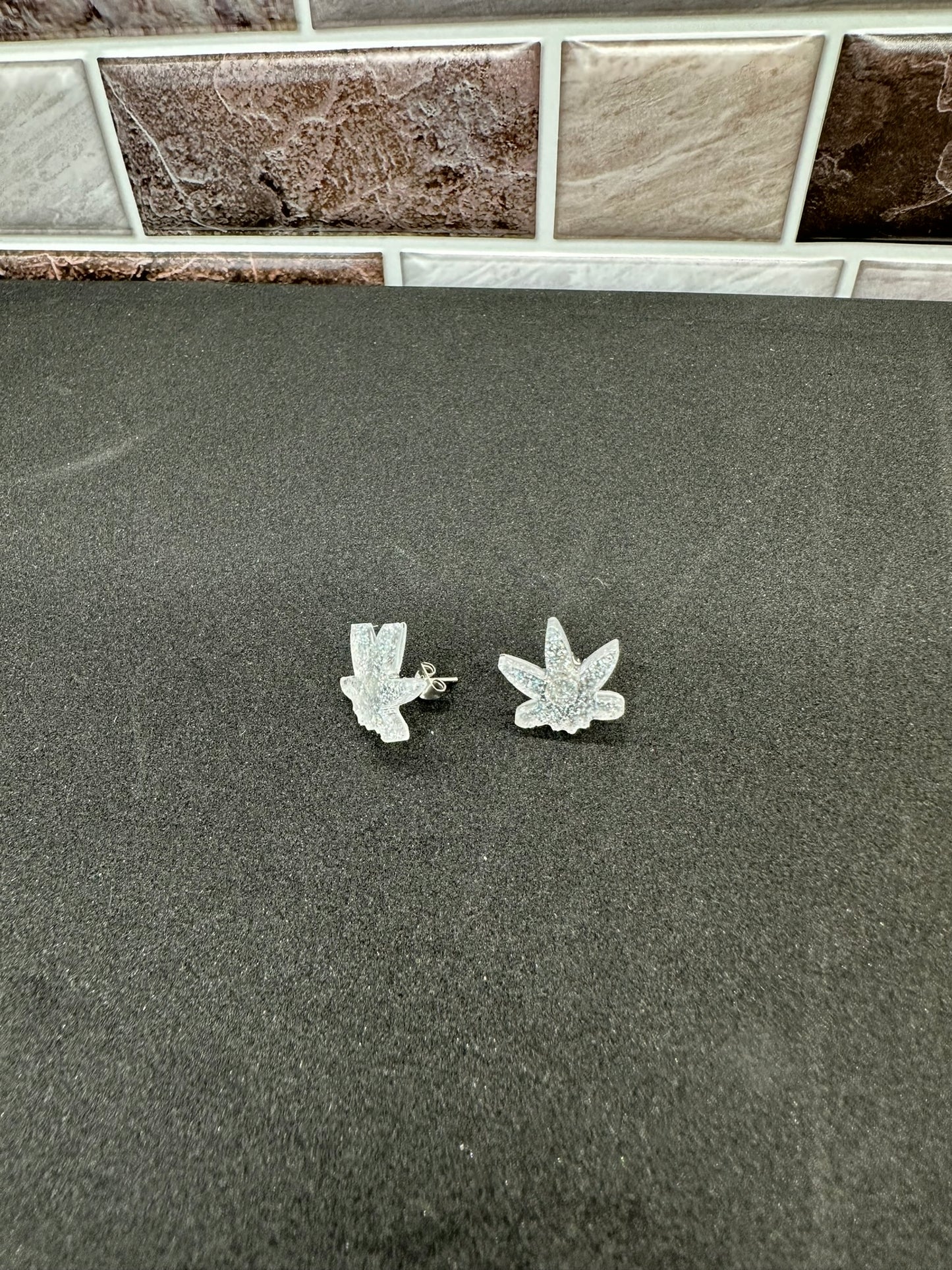 Clear & Glitter Weed Leaf Stud Earrings