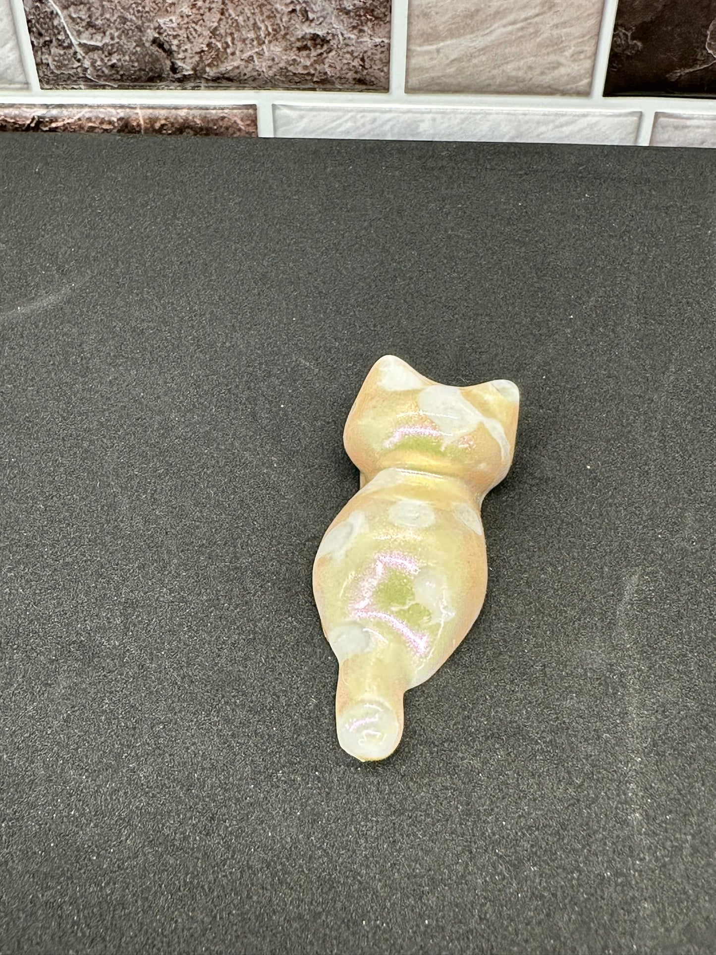 Yellow Pink Raindrop Eyelash Cat Pen Rest Home Decor