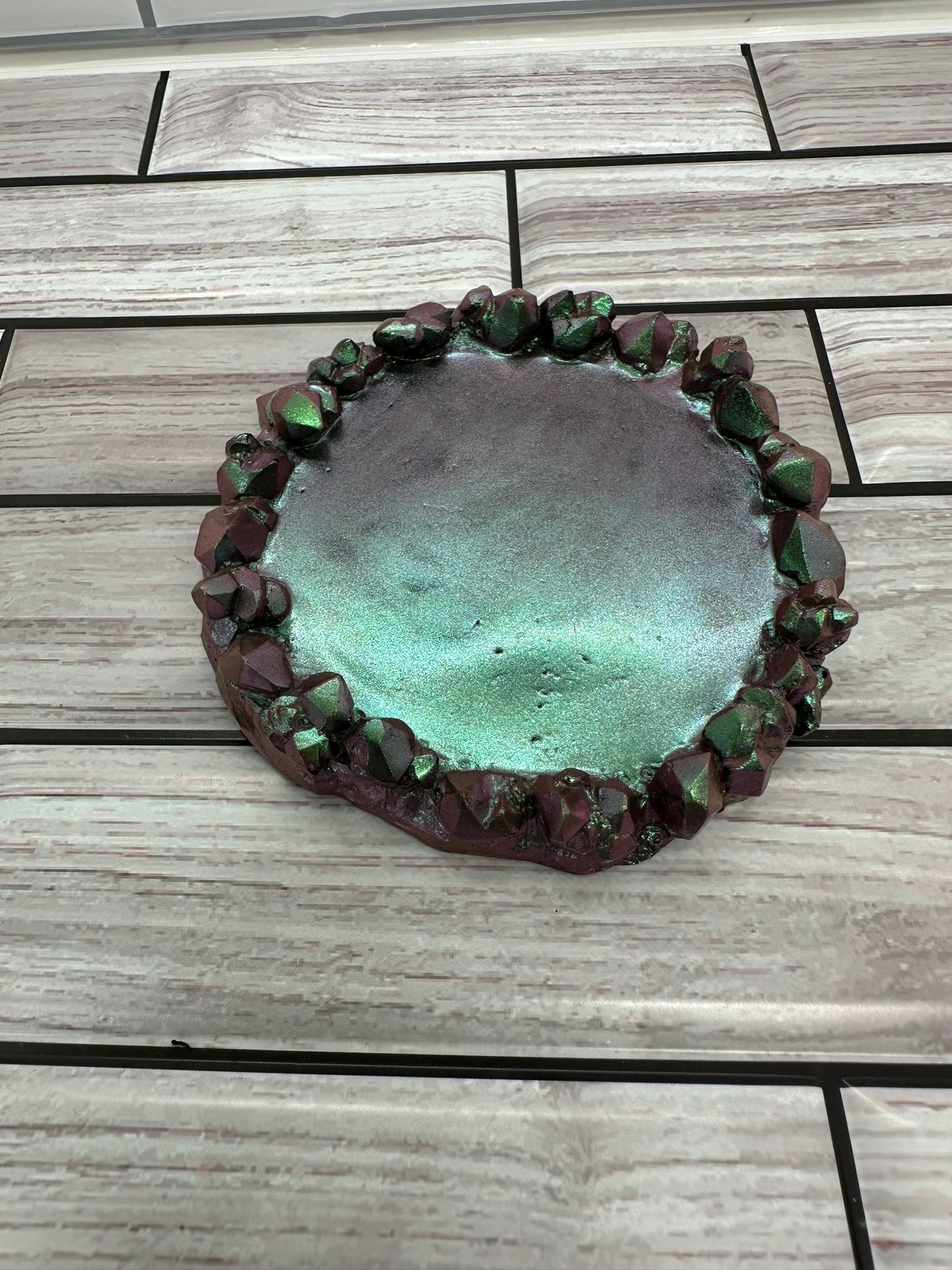 Green to Purple Color Shift Rock Edge Jewelry Dish / Tray