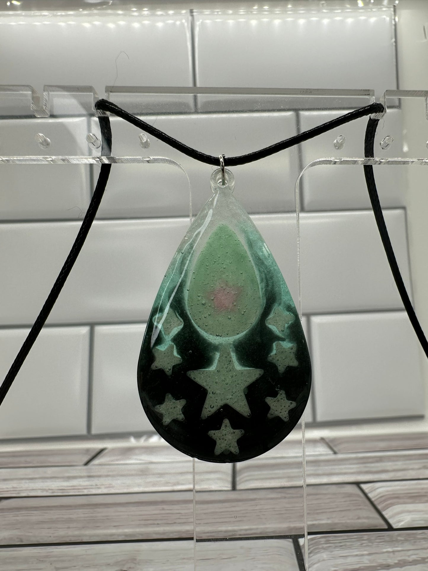 Reversable Green Tear Drop Star Pendent and Necklace