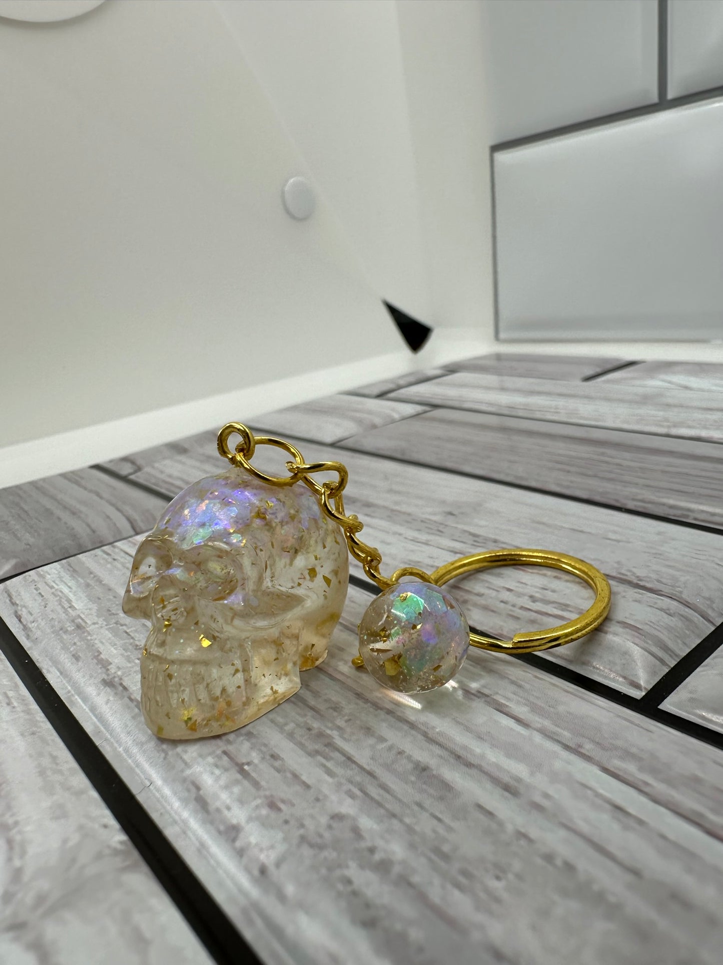 Shimmering Skull Keychain