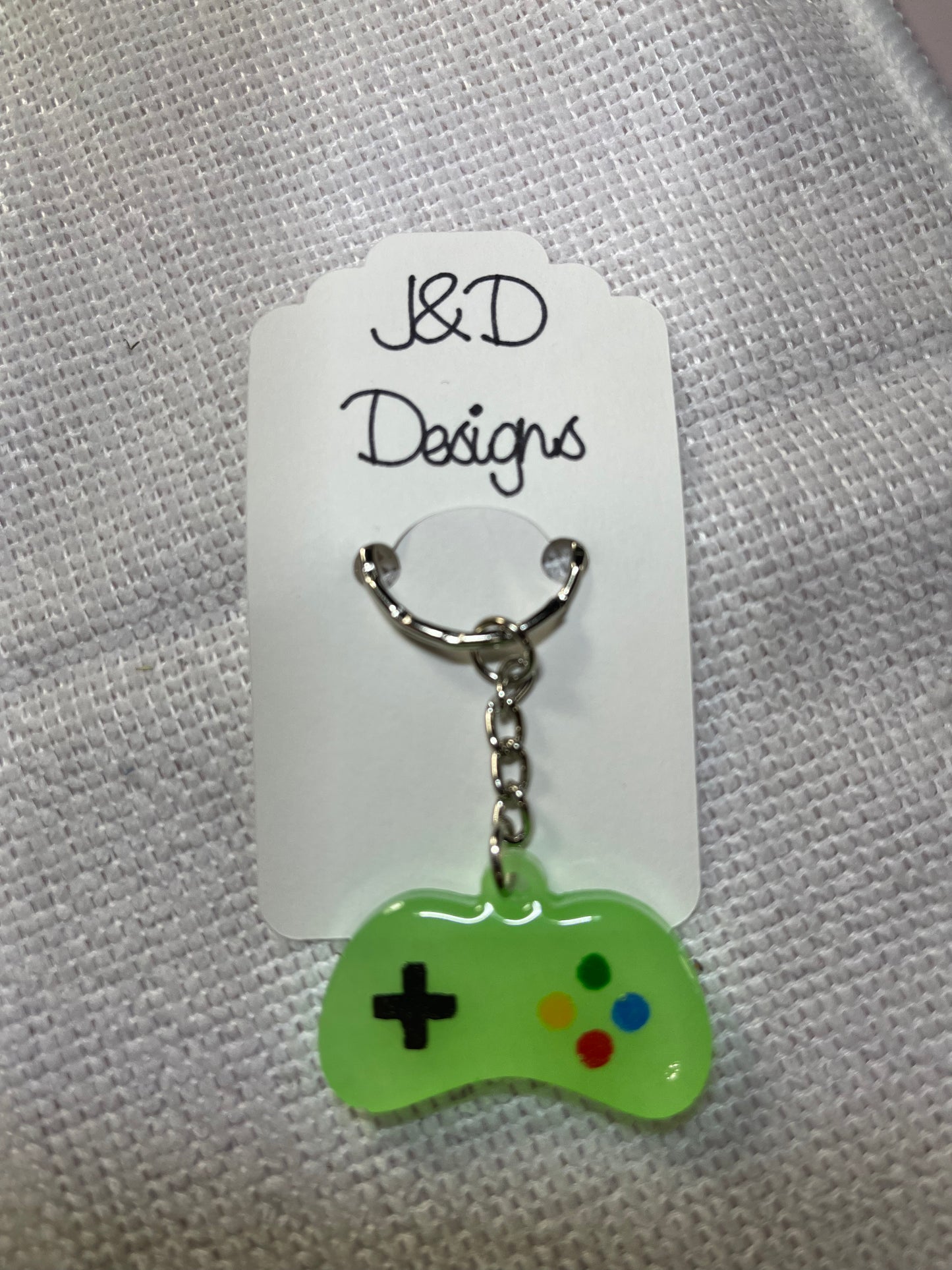 Gamer Keychain Glow in the Dark Controller