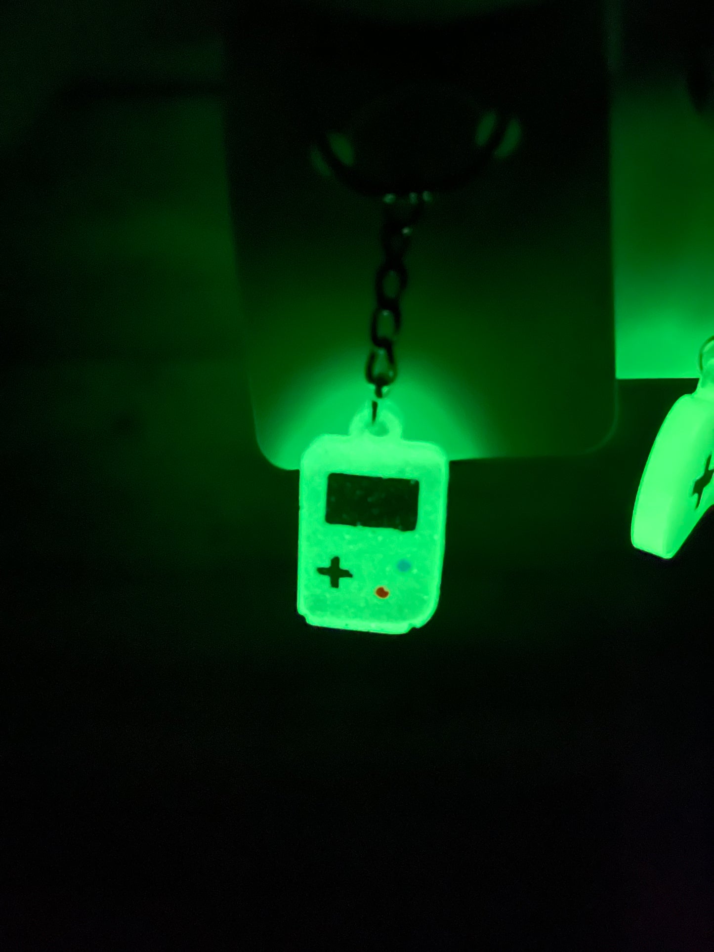 Gamer Keychain Glow in the Dark Controller