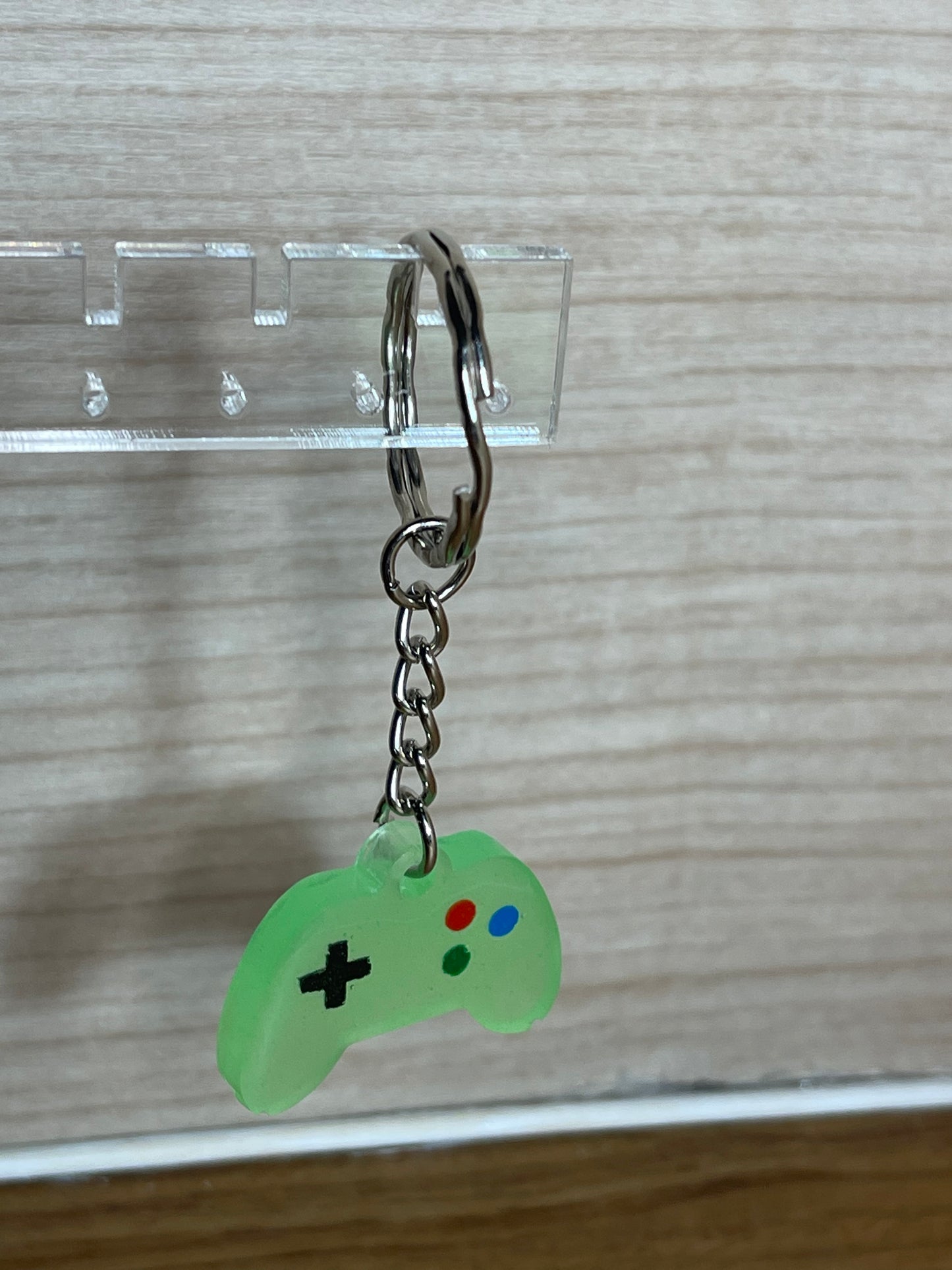 Gamer Keychain Glow in the Dark Controller