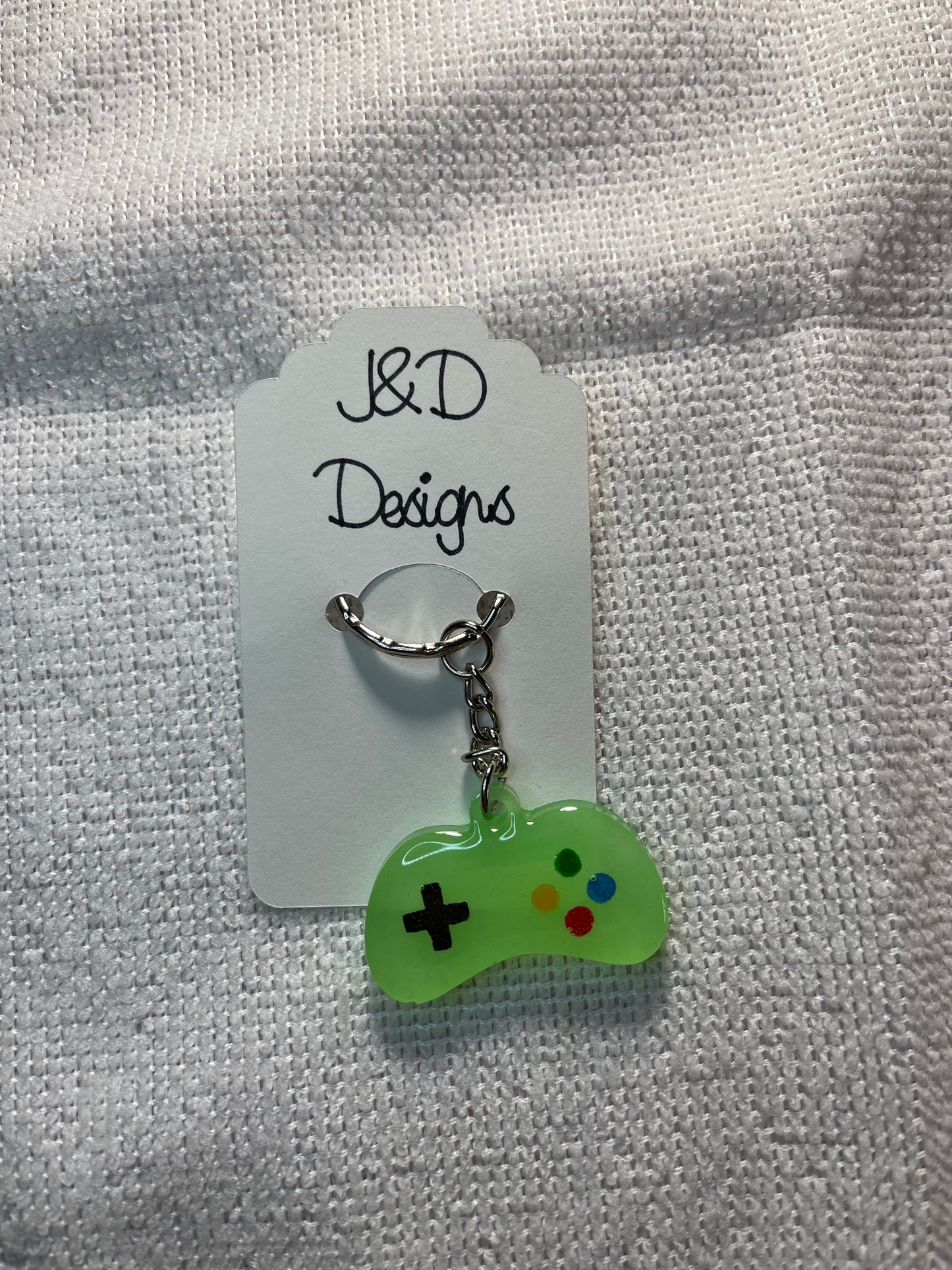 Gamer Keychain Glow in the Dark Controller